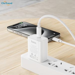 Cốc sạc nhanh Type-C Hoco C143 PD20W chân cắm US