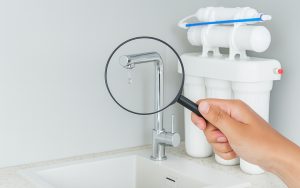 Máy lọc nước bị rỉ nước - Nguyên nhân và cách khắc phục